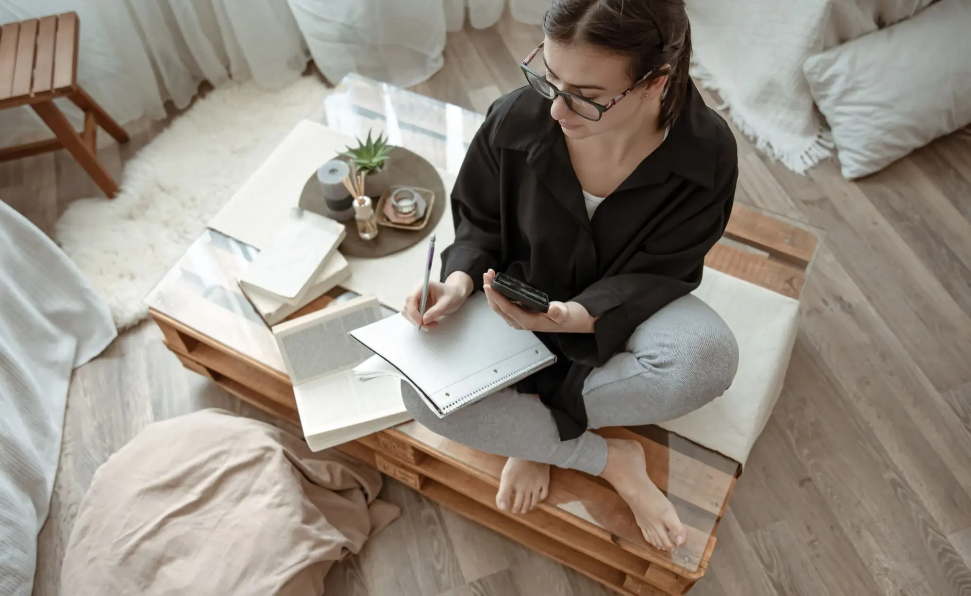 What Is the Difference Between a Life Coach and a Therapist? 2 life coach vs therapist